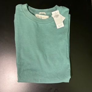 Abercrombie and fitch tee shirt